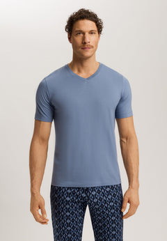 LIVING T-Shirt