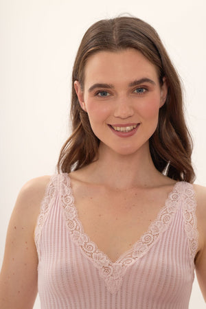 AJOUR BLUME Wolle-Seide-Top