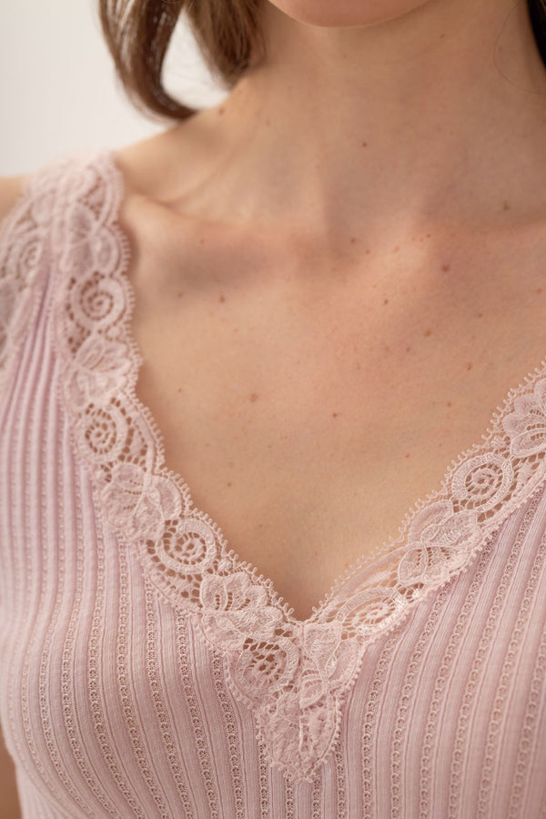 AJOUR BLUME Wolle-Seide-Top